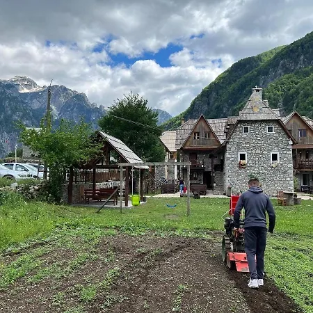 Shpella Πανσιόν *