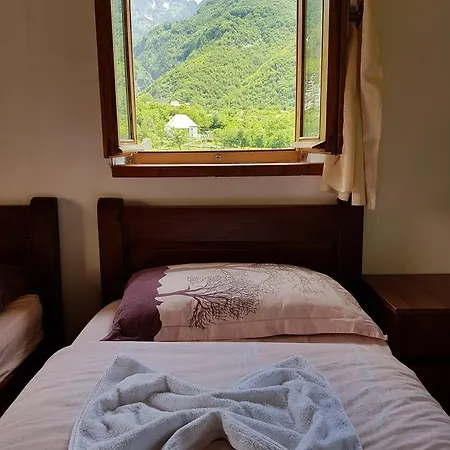 Shpella Guest house *