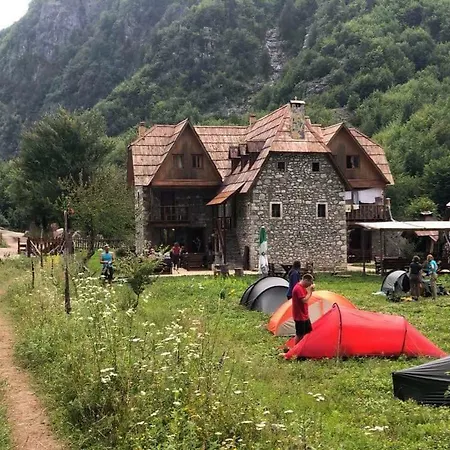 Πανσιόν Shpella Theth