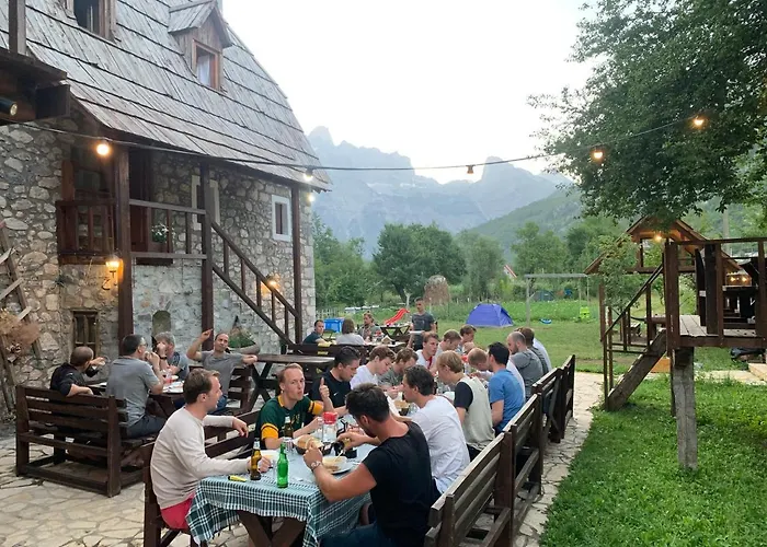 Shpella Maison d'hôtes *