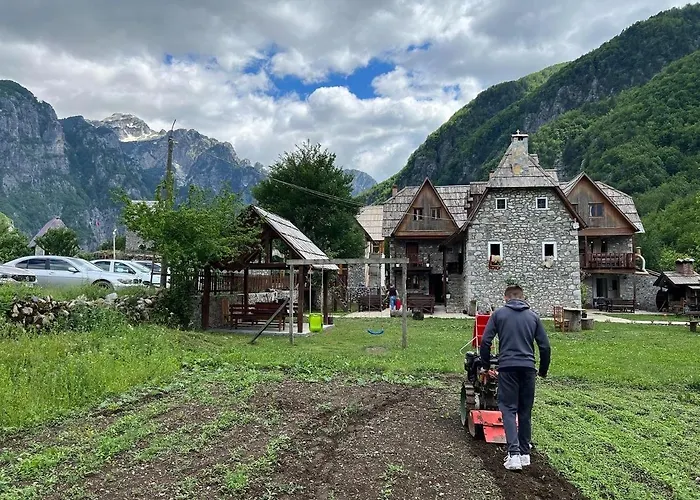 Shpella Maison d'hôtes *