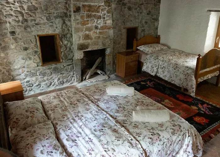 Shpella Maison d'hôtes *