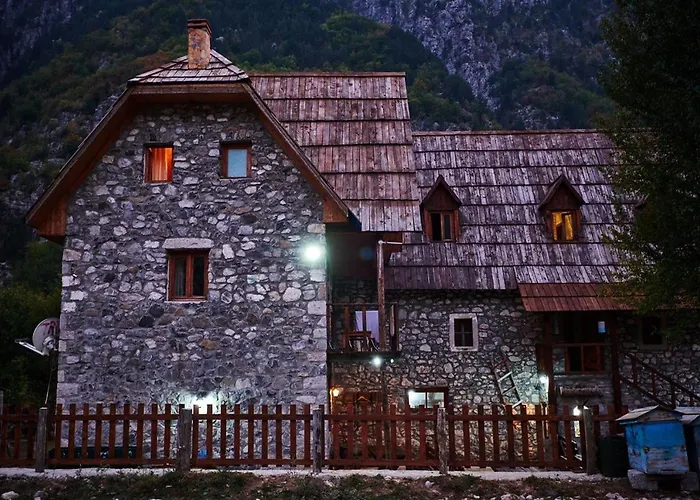 Guest house Shpella Theth